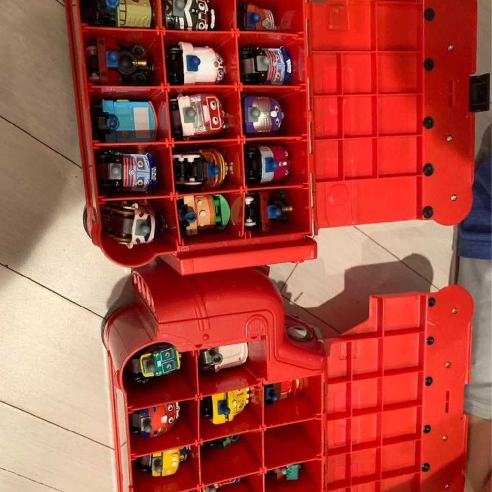 Chuggington Track, 2 Cases, 49 trains